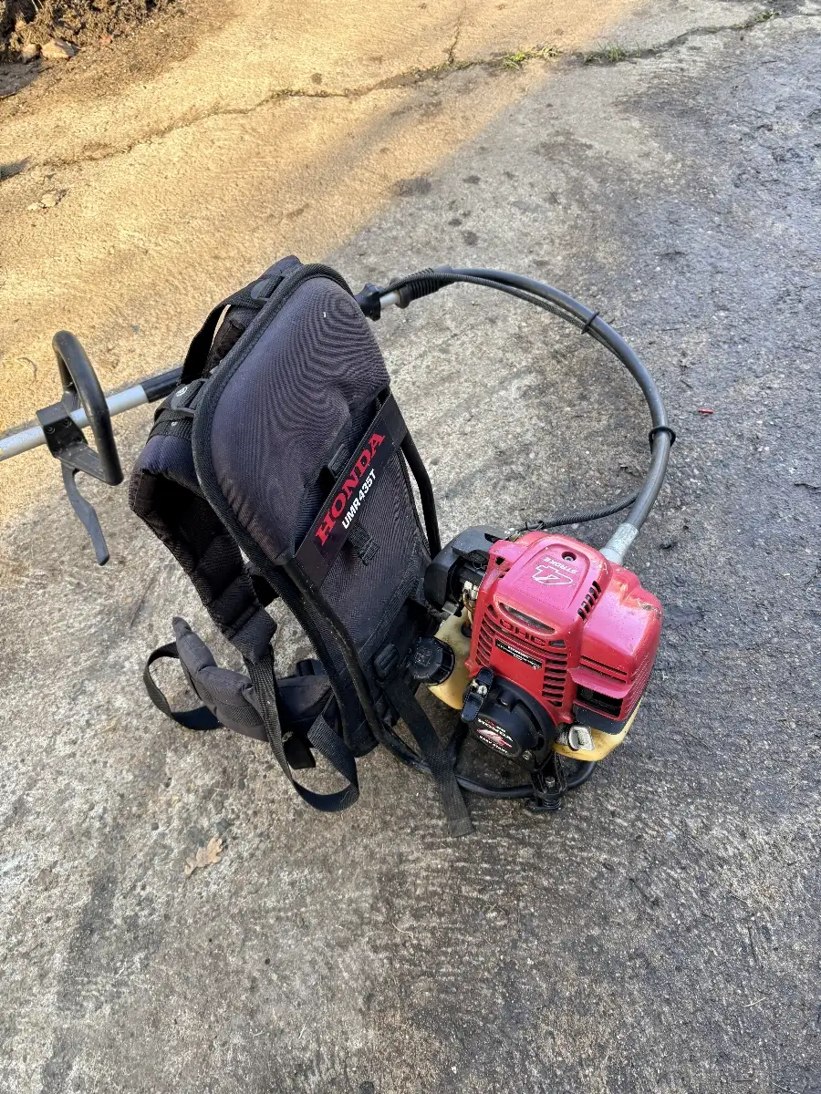 Debroussailleuse honda UMR 435T ** Carburateur neuf **