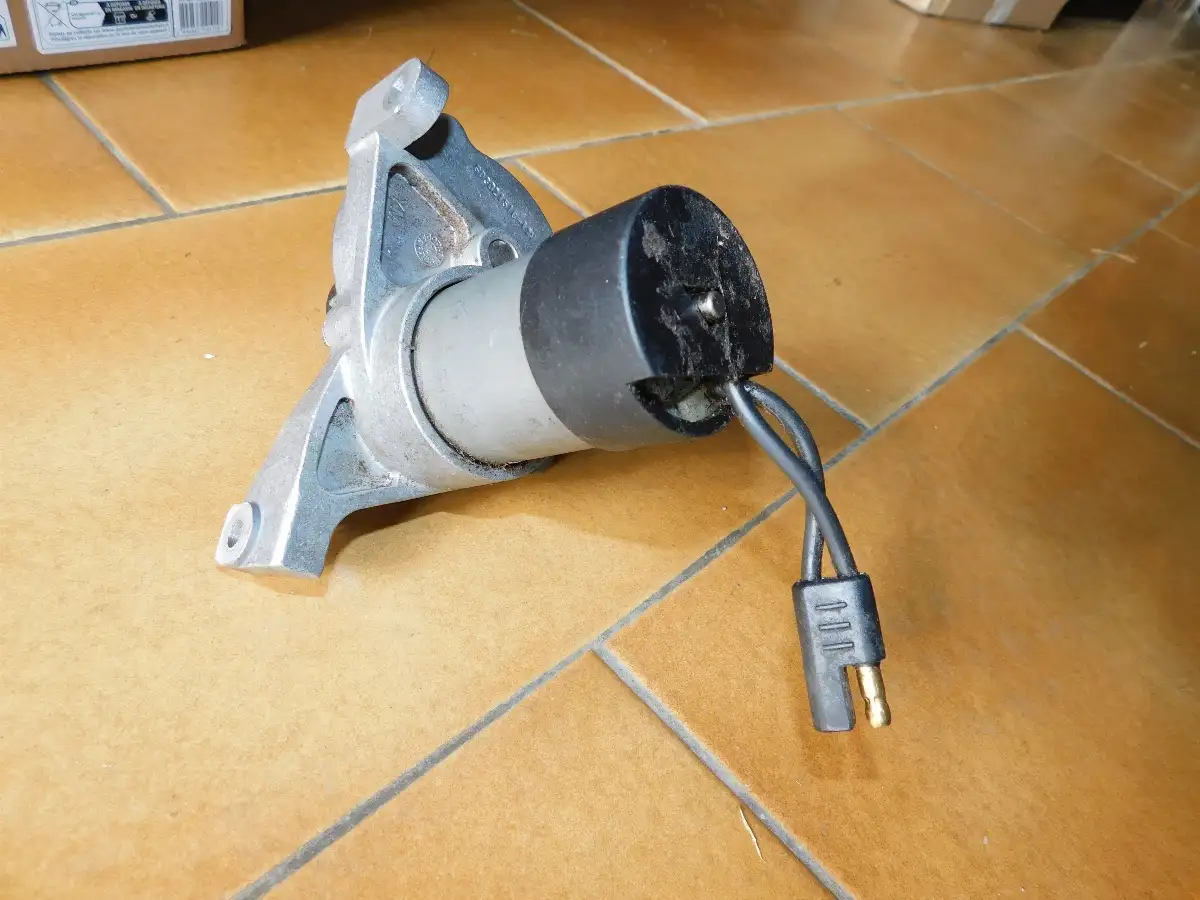 ** OCCASION ** Démarreur 84005206 pour moteur Briggs & Stratton